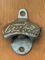 Vintage metalen Coca Cola wand flesopener, Ophalen, Gebruikt, Gebruiksvoorwerp
