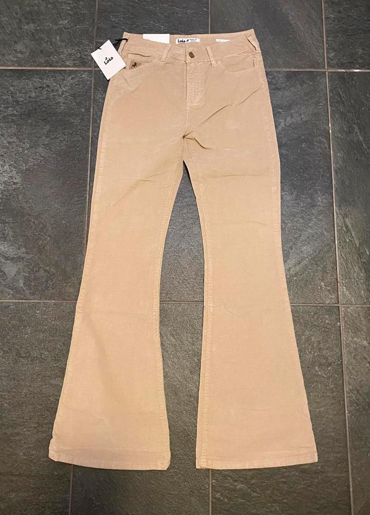 Nieuw: Lois high rise flared micro ribbroek, maat 28x32 😍, Kleding | Dames, Broeken en Pantalons, Nieuw, Maat 36 (S), Beige, Lang