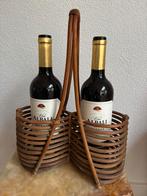 Rotan retro flessenrek/wijnrek voor 2 flessen, 37 cm hoog, Ophalen of Verzenden, Huis en Inrichting