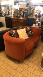 Mooie rode sofa., Kringloopcentrum de markt, Ophalen of Verzenden, Zo goed als nieuw, 75 tot 100 cm