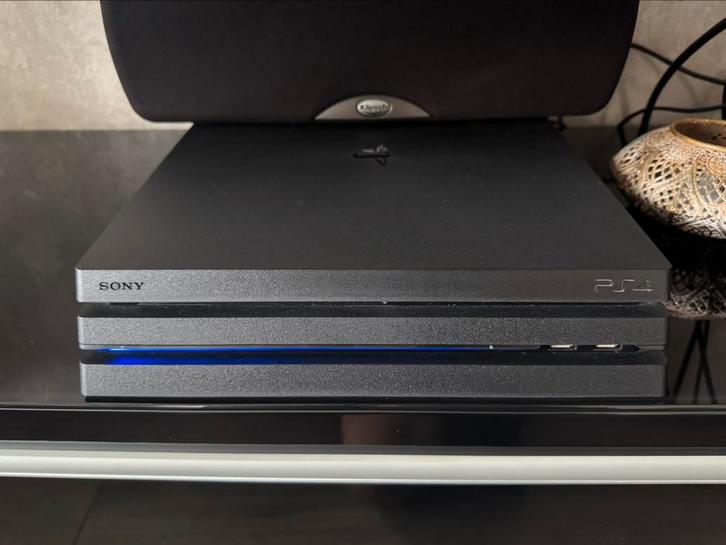 Ps4 pro ,zie eerst de beschrijving!, Spelcomputers en Games, Spelcomputers | Sony PlayStation 3, Gebruikt, Slim, Zonder controller