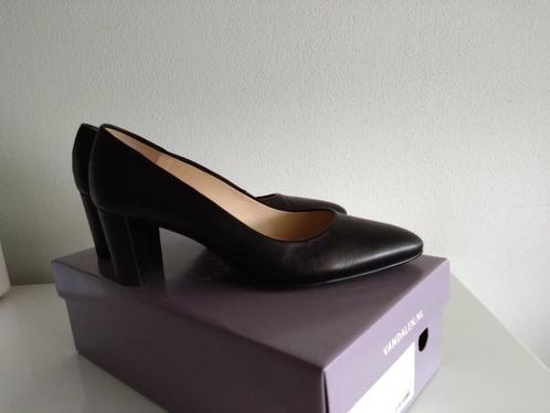 NIEUWE leren pumps mt 38, Kleding | Dames, Schoenen, Nieuw, Pumps, Zwart, Verzenden