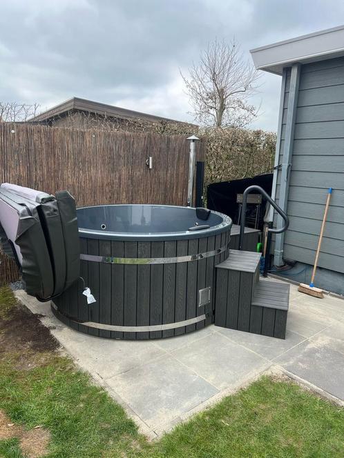 2e hands ~ gebruikte HOTTUB / nieuw /40 in voorraad, Tuin en Terras, Bubbelbaden en Hottubs, Zo goed als nieuw, Ophalen