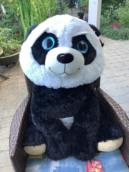 Mooie grote zachte pandabeer met kaartje t.b.v. KIKA, Kinderen en Baby's, Speelgoed | Knuffels en Pluche, Nieuw, Beer, Ophalen of Verzenden