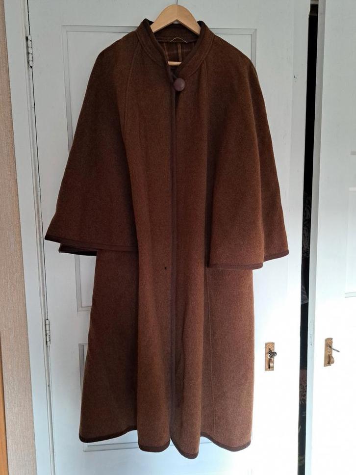 Vintage Loden Cape - Fantasy/Middeleeuwen Stijl, Kleding | Dames, Jassen | Zomer, Gedragen, Maat 38/40 (M), Bruin, Ophalen of Verzenden