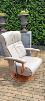 Crème leder Prominent sta op fauteuil Duurste uitvoering, Huis en Inrichting, Stoelen, Ophalen, Zo goed als nieuw