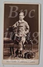 cdv jongetje met speelwiel 1879 Verveer Den Haag, Gebruikt, Verzenden, Foto, Voor 1940