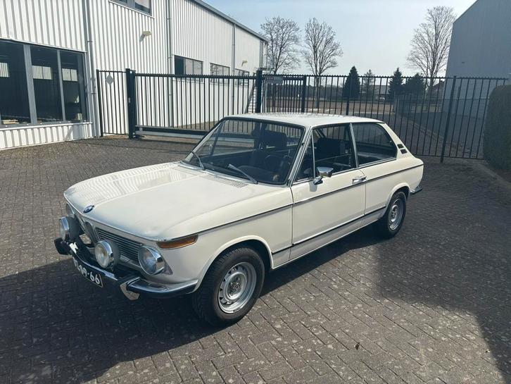 BMW 1800 Touring supermooi 1972 Wit, Auto's, Oldtimers, Bedrijf, Mistlampen, Radio, Benzine, Hatchback, Handgeschakeld, Geïmporteerd