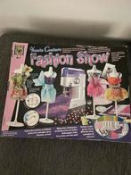 Haute Couture Fashion Show Naaimachine Set, Ophalen, Zo goed als nieuw, Naaimachine, Overige merken