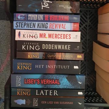 BOEKEN VAN STEPHEN KING EN ROBIN COOK beschikbaar voor biedingen