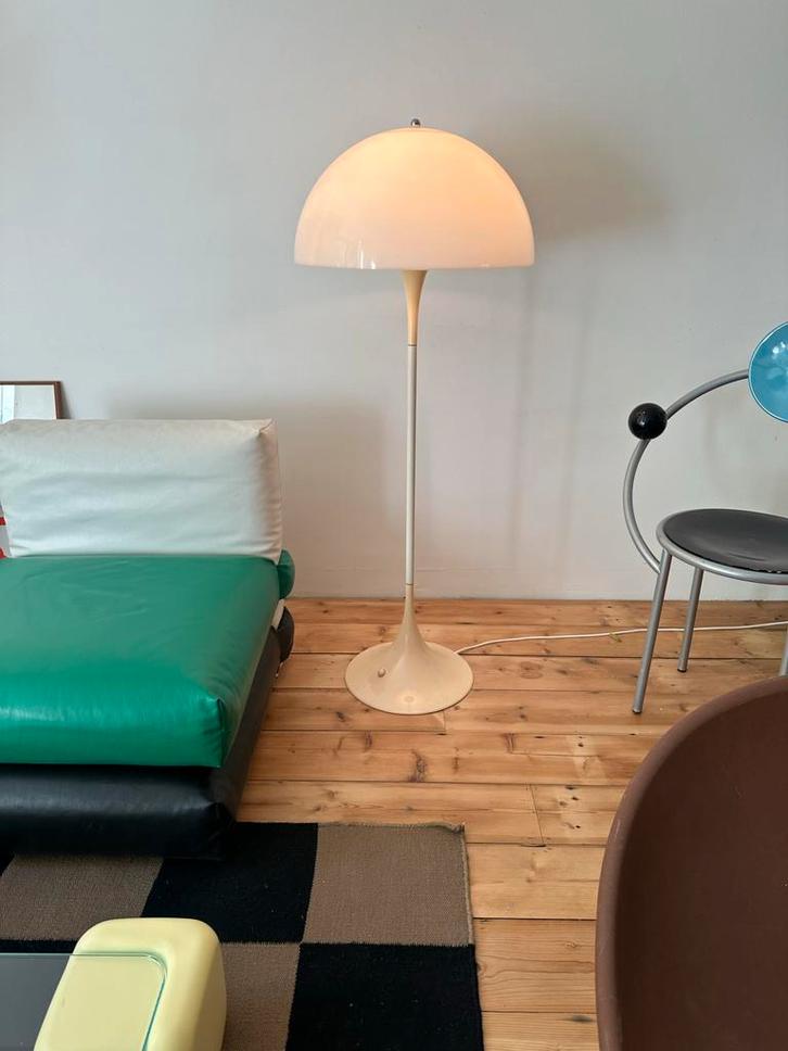 Verner Panton Panthella Lamp - Goede Staat!, Huis en Inrichting, Lampen | Vloerlampen, Gebruikt, Minder dan 100 cm, Kunststof