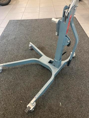 ConStands Power Evo Centrale Motorlift Z900 en Tracer 9 beschikbaar voor biedingen