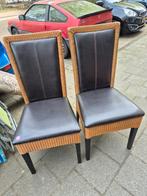 2 mooie eetkamer stoelen of pstuk, Huis en Inrichting, Stoelen, Ophalen of Verzenden, Zo goed als nieuw, Leer