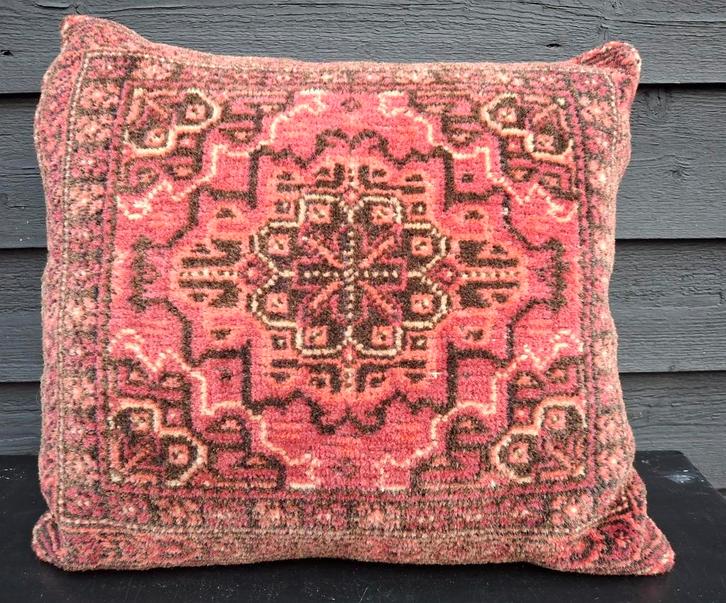 Mooie Authentieke Vintage Smyrna kussen., Huis en Inrichting, Woonaccessoires | Kussens, Zo goed als nieuw, Vierkant, Ophalen of Verzenden