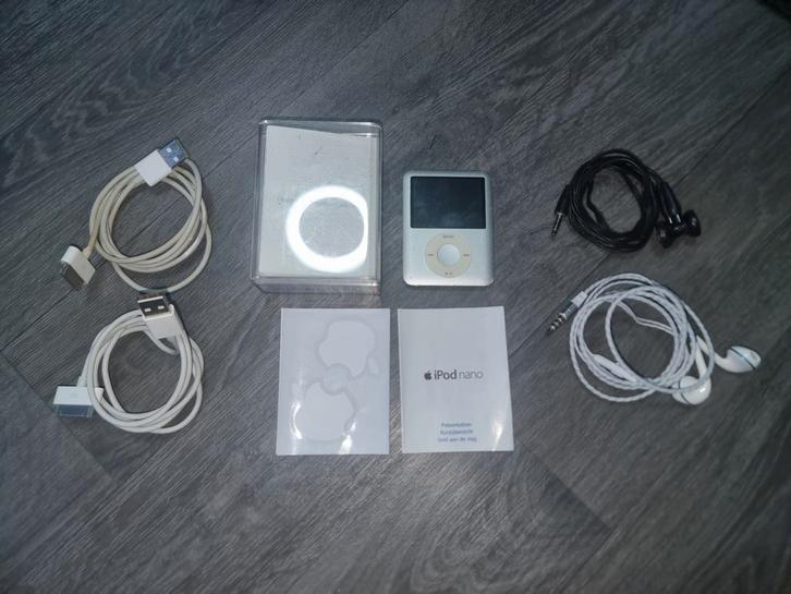 Apple ipod Nano 4GB Zilver, Audio, Tv en Foto, Mp3-spelers | Apple iPod, Gebruikt, Nano, 2 tot 10 GB, Zilver, Ophalen of Verzenden
