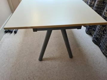 IKEA GALANT VERSTELBARE BUREAU/COMPUTERTAFEL120 X 80 CM - afbeelding 3