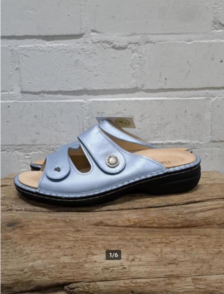 Finn Comfort - Leren slippers 41 - Nieuw €120 - Uitneembaar, Kleding | Dames, Schoenen, Nieuw, Sandalen of Muiltjes, Blauw, Ophalen of Verzenden