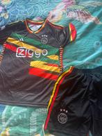 Ajax tenue mt 176, Sport en Fitness, Voetbal, Maat XS of kleiner, Ophalen of Verzenden, Nieuw, Set