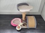 Kitten krabpaal met gratis mandje en speeltje, Dieren en Toebehoren, Ophalen, Gebruikt, Krabpaal