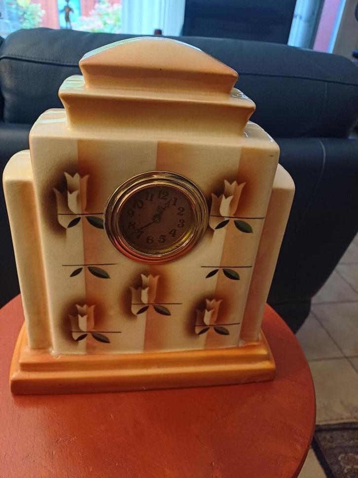 Aardewerk klok met bloemdecor, Antiek en Kunst, Antiek | Klokken, Ophalen