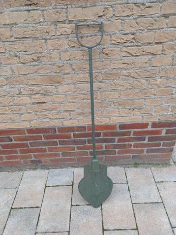 kuilvoermes beschikbaar voor biedingen