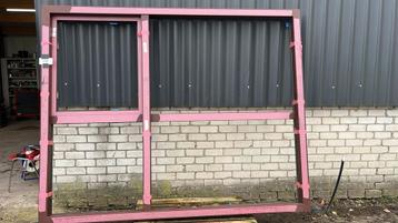 (229) Nieuw aluminium raamkozijn met draai kiep gedeelte beschikbaar voor biedingen