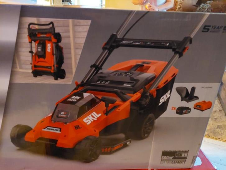 Nog nieuwe elektrische grasmaaier van het merk skil, Tuin en Terras, Grasmaaiers, Zo goed als nieuw, Ophalen of Verzenden