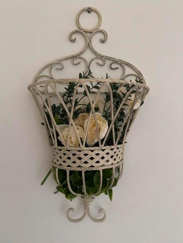 Mooie Wanddecoratie met Bloemen metaal 2 stuks beschikbaar voor biedingen