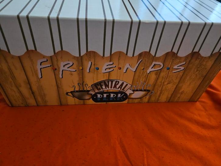 Friends Central Perk dvd box compleet , nieuw, Cd's en Dvd's, Dvd's | Komedie, Nieuw in verpakking, Alle leeftijden, Ophalen of Verzenden