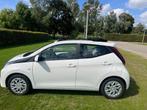 Toyota Aygo 1.0 Vvt-i 72pk X-shift 5D 2019 Wit, Stof, Euro 6, 4 stoelen, Wit