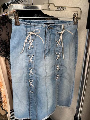 Vintage Y2K blauwe spijker rok met strik detail beschikbaar voor biedingen