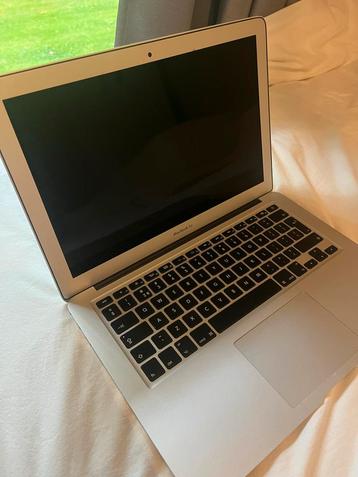 MacBook Air 2015 - 13 inch beschikbaar voor biedingen