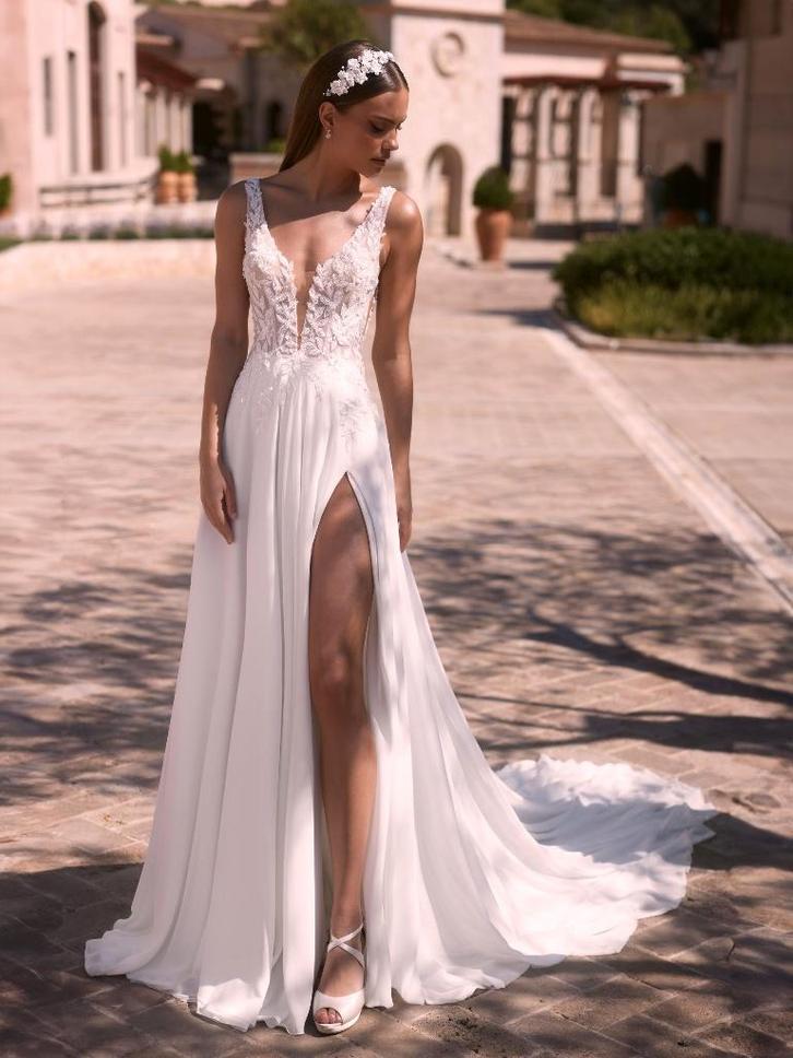 Luxueuze trouwjurk met split - Nieuw, Kleding | Dames, Trouwkleding en Trouwaccessoires, Nieuw, Trouwjurk, Wit, Ophalen