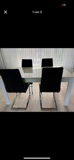 Witte eettafel + 4 zwarte stoelen, Huis en Inrichting, Complete inboedels, Ophalen
