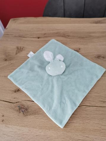 Tutdoekje en/of poppetje beschikbaar voor biedingen