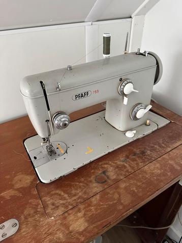 Pfaff 260 naaimachine beschikbaar voor biedingen