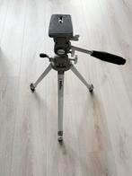 Stevig Verstelbaar fotostatief Velbon - Lichtgewicht, Ophalen of Verzenden, Gebruikt, Minder dan 150 cm, Driepoot