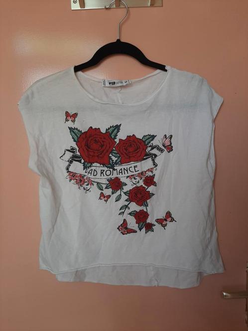 Wit shirtje met rozen - Maat M, Kleding | Dames, T-shirts, Gedragen, Maat 38/40 (M), Wit, Korte mouw, Ophalen of Verzenden