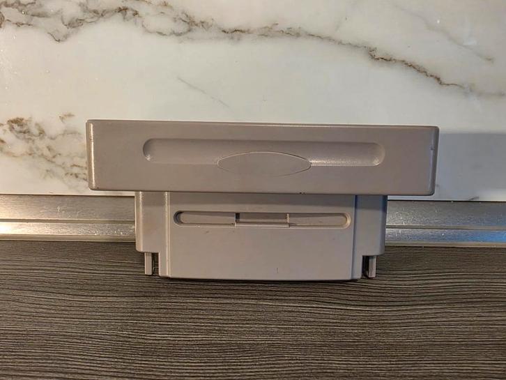 Super Nintendo (SNES) import / universal adapter – 2 slots, Spelcomputers en Games, Games | Nintendo Super NES, Zo goed als nieuw
