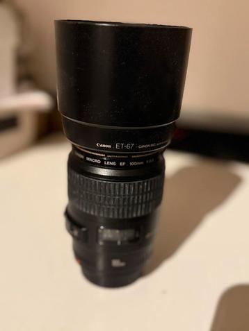 Canon EF 100mm Macro Lens 2.8 beschikbaar voor biedingen
