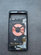 Dbrand Grip case Google Pixel 6 met teardown skin, Ophalen of Verzenden, Zo goed als nieuw, Hoesje of Tasje