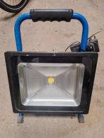 Ivana LED Werklamp op Accu - Krachtige Verlichting, Doe-het-zelf en Verbouw, Bouwverlichting, Ophalen of Verzenden, Gebruikt, Minder dan 50 watt