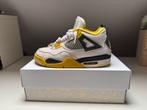Jordan 4 vivid sulfur, Kleding | Heren, Schoenen, Wit, Ophalen of Verzenden, Sneakers of Gympen, Zo goed als nieuw