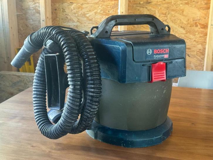 Bosch stofzuiger / Gas 18V - 10L. / 18V 4A accu., Doe-het-zelf en Verbouw, Gereedschap | Overige machines, Gebruikt, Ophalen of Verzenden