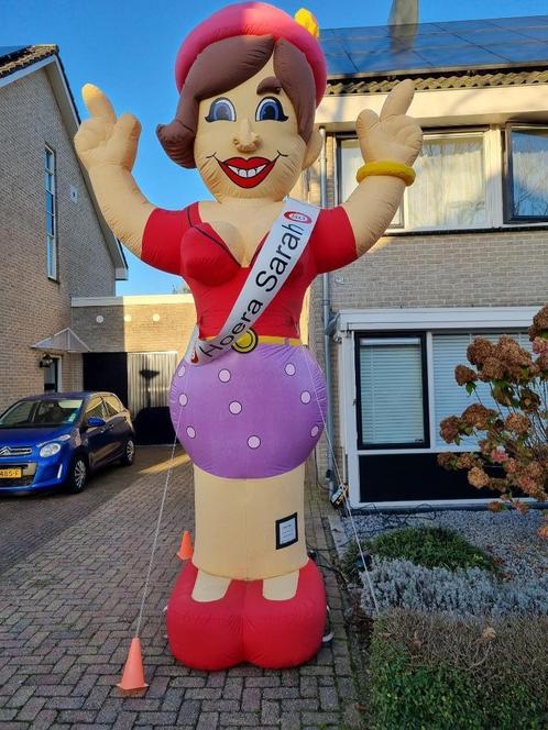 Opblaasbare Abraham, Sarah huren - Holten, Lochem & Ruurlo, Hobby en Vrije tijd, Feestartikelen | Verhuur, Zo goed als nieuw, Abraham of Sarah