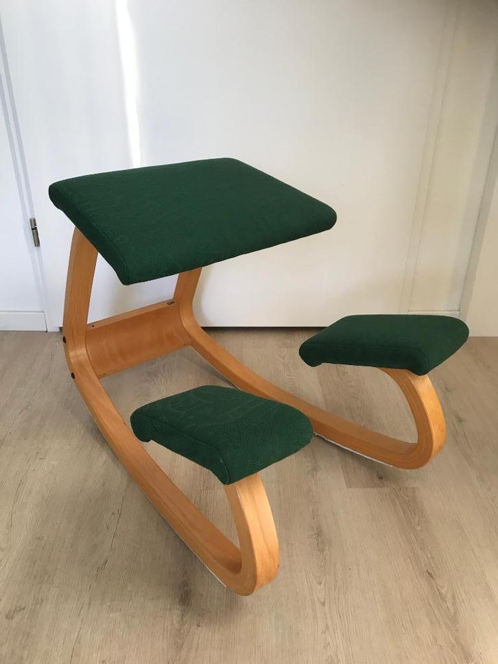 Stokke Kniestoel balansstoel, Huis en Inrichting, Stoelen, Gebruikt, Eén, Hout, Stof, Overige kleuren, Ophalen