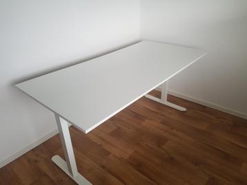 Nieuw wit bureau – 160x80 cm – Nooit gebruikt!