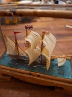 Scheepsmodel in Vitrine - Drie Master, Hobby en Vrije tijd, Modelbouw | Boten en Schepen, Ophalen of Verzenden