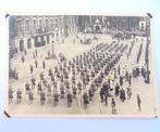 Fotokaart Amsterdam bevrijdingsfeesten 28 juni 1945 Defilé, Ophalen of Verzenden, 1940 tot 1960, Ongelopen, Noord-Holland