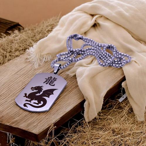 Unieke Set: Ketting + Sleutelhanger met Draakgravure, Sieraden, Tassen en Uiterlijk, Kettinghangers, Nieuw, Overige materialen